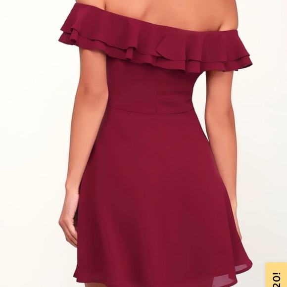 NWOT Lulus burgundy off the shoulder dress - Picture 2 of 3